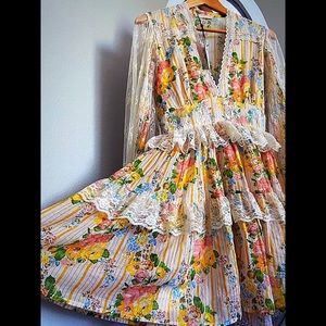 ISO 🌼Garden Rose Mini Dress 🌼